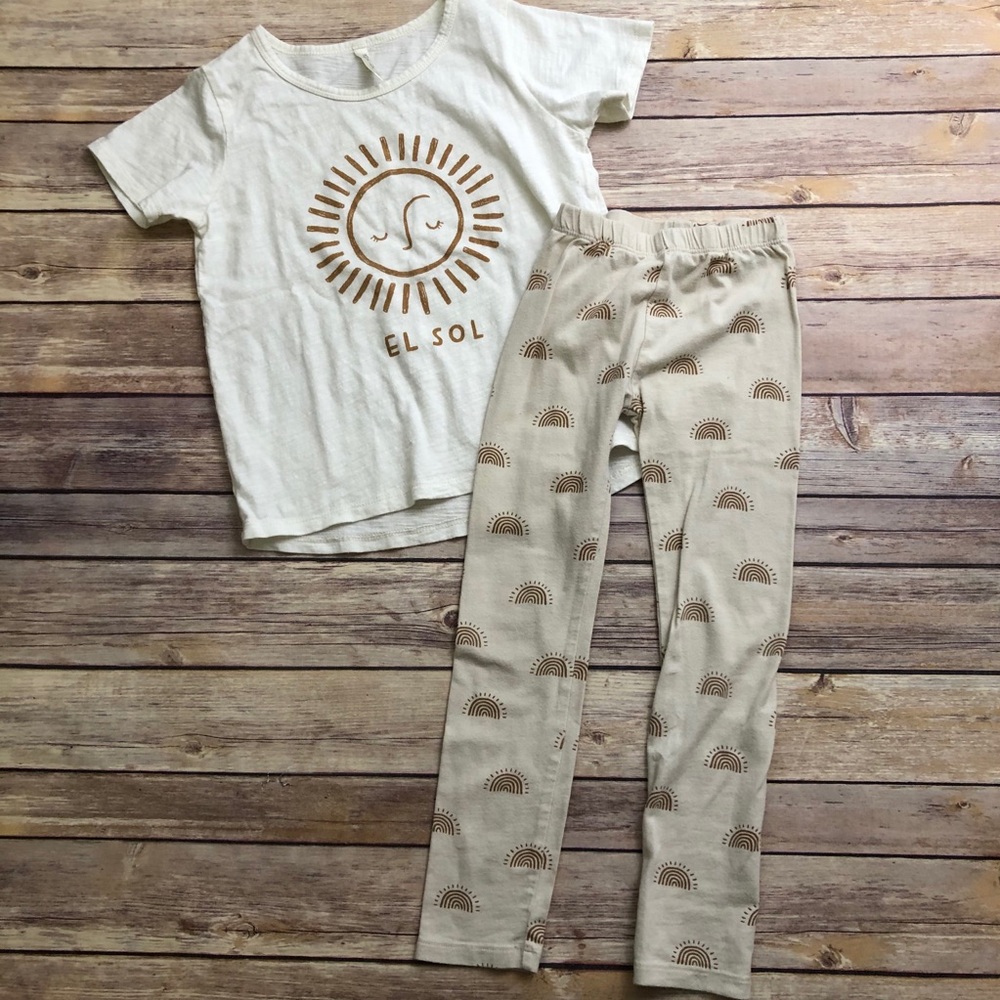 Rylee + cru el sol outfit - Picture 1 of 5